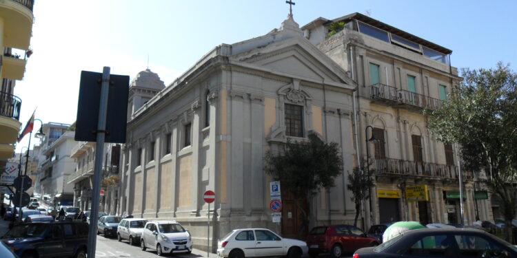 chiesa dei bianchi reggio