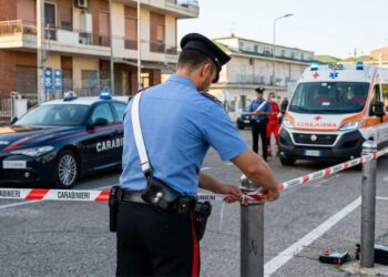 I carabinieri su un luogo di un delitto
