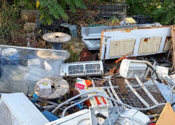 La discarica di rifiuti speciali beccata dai Carabinieri in località Tono a Capo Vaticano - Ricadi