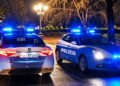 Due pattuglie della Polizia di Stato di notte